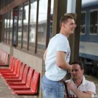 In the train station - Picture 1