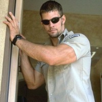 Security officer muscle Aaron - Picture 6