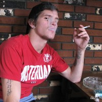 Alex smokes - Picture 2