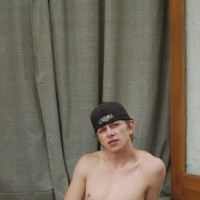 Ian Madrox smokes - Picture 8