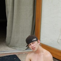 Ian Madrox smokes - Picture 17