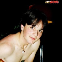 Hot brunette boy - Picture 3