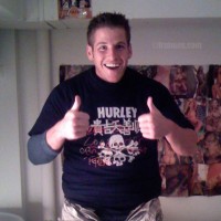 Nice collge dude posing - Picture 9
