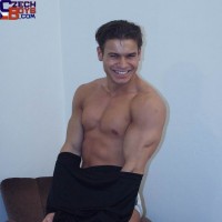 Muscular dude - Picture 5