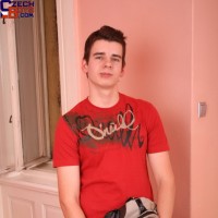 Horny twink stripping down - Picture 1