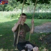 Hot twink posing outdoors - Picture 1