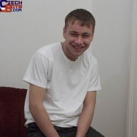 Uncut naked guy - Picture 4