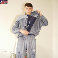 Boy naked - Picture 1