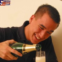 Cute guy drinks champagne - Picture 2