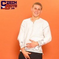 Muscle stud from europe naked - Picture 6