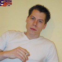 Hot stud posing - Picture 3