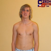 Blond twink naked - Picture 7