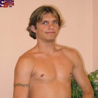 Euro guy stripping - Picture 6