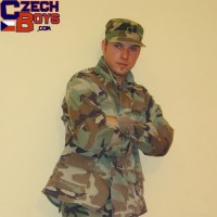 Military stud stripping - Picture 2