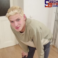 Blond boy - Picture 11