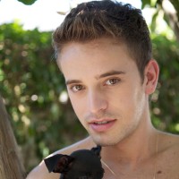 Pornstars and puppy dogs - Picture 2