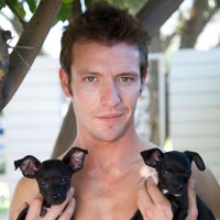 Pornstars and puppy dogs - Picture 8