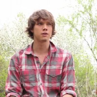 Justin LeBeau jerks off outdoors - Picture 11