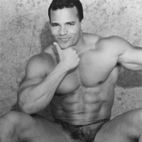 Don Arden posing naked - Picture 12