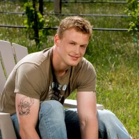 Hot college stud - Picture 1