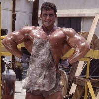 Bruce Emory naked - Picture 3