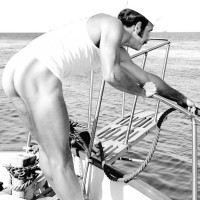 Mike Morris posing naked - Picture 8
