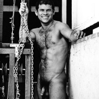 Larry Lara posing naked - Picture 6