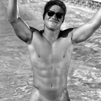 Cute muscled stud - Picture 10