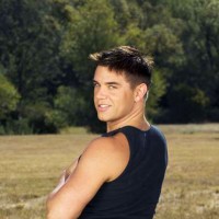 Guy Parker posing outdoors - Picture 2
