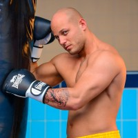 Joe Justice in a gym - Picture 4