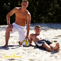 Young, muscled and horny - Picture 2