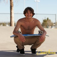 Hot skateboarder - Picture 1