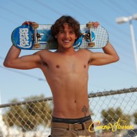Hot skateboarder - Picture 4