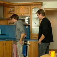 He's never tried this gay thing - Picture 4