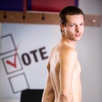Stroke the Vote - Picture 7