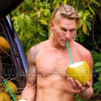 Calvin - Picture 2
