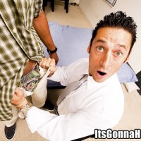 Lawyer sucks a huge cock - Picture 4