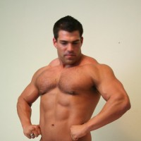 Vince posing - Picture 7