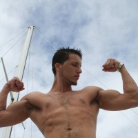 Adam posing naked - Picture 2