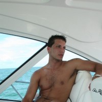 Adam posing naked - Picture 6