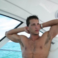 Adam posing naked - Picture 7