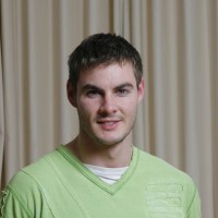 Sexy musle stud posing - Picture 1