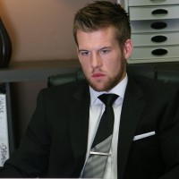 David Jones jacking off - Picture 8