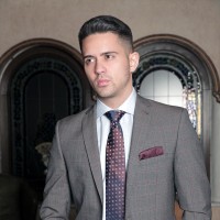 Well suited - Picture 1