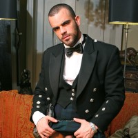 Damien's Gift - Picture 9