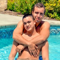 A poolside fuck - Picture 1
