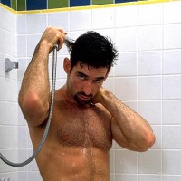 Muscular attractive hunk - Picture 7