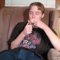Billy Da Kidd smokes and shows his dick - Picture 2