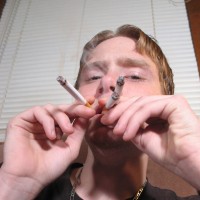 Billy Da Kidd smokes and shows his dick - Picture 4