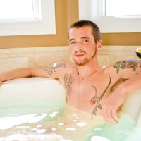 Jake Riley playing with his ass hole - Picture 3